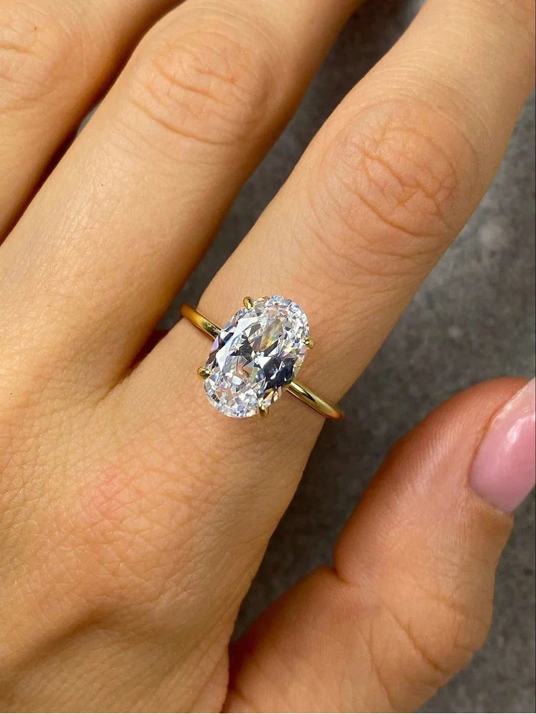 Luxury Oval Zircon Engagement Ring