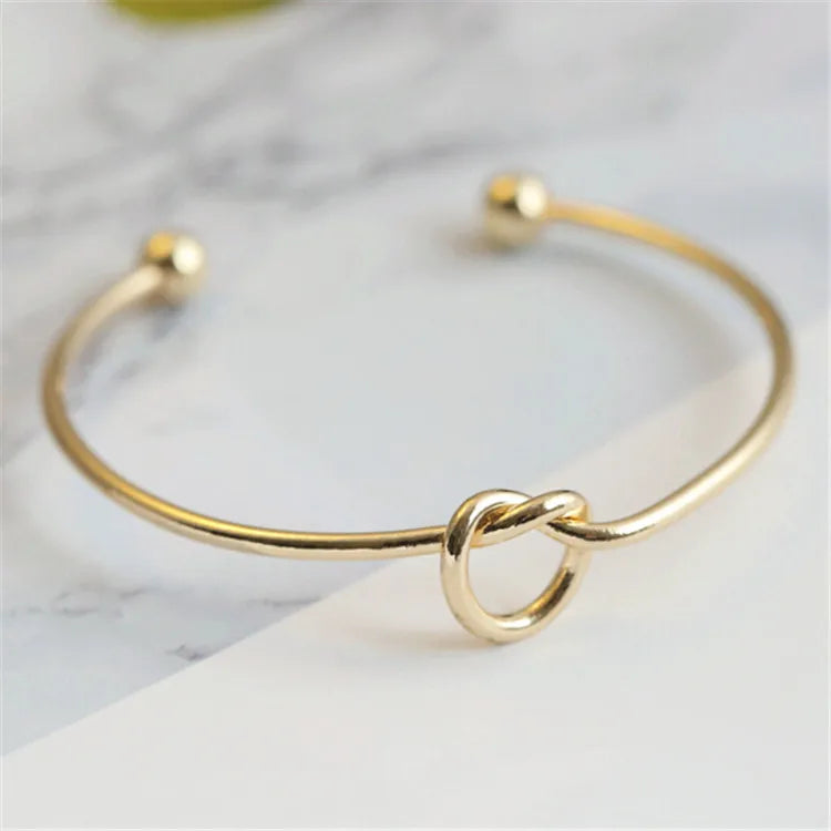 AURELUX Infinity Knot Bangle