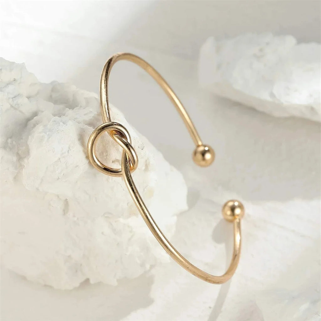 AURELUX Infinity Knot Bangle